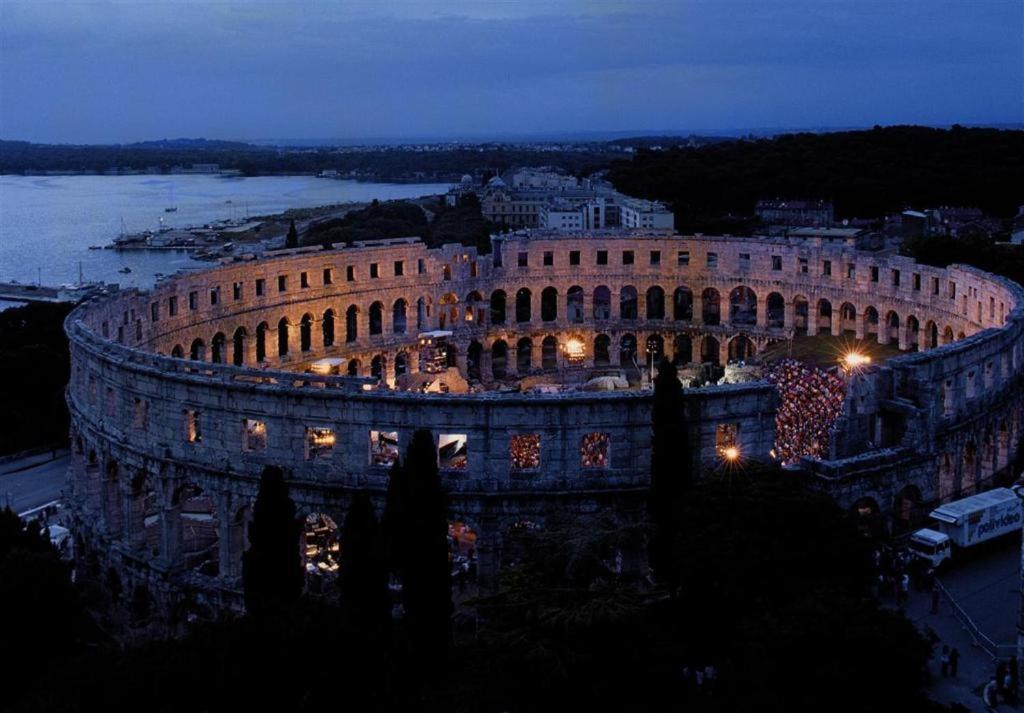 City Center Studio 4 Two Pula Dış mekan fotoğraf